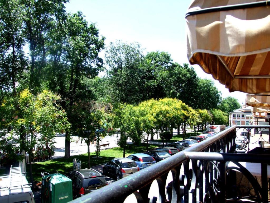 Hostal Santa Marta Aranjuez Exteriör bild