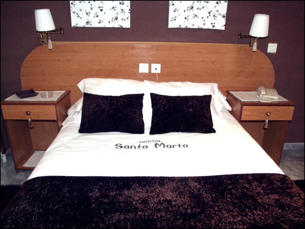 Hostal Santa Marta Aranjuez Exteriör bild